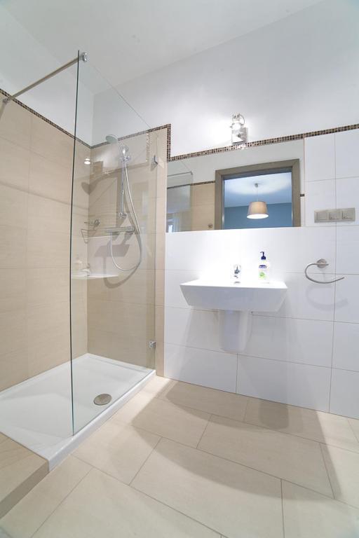 פוזנן Avalis Apartamenty מראה חיצוני תמונה